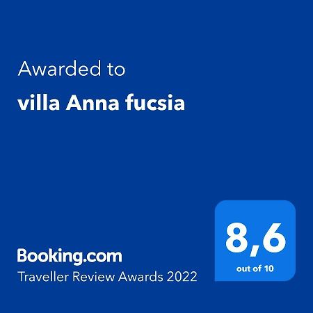 villa Anna fucsia Reitani Esterno foto